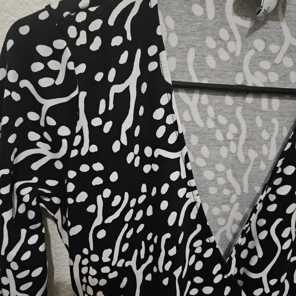 Diane von Furstenberg Long Sleeve Wrap Dress - Picture 3 of 5